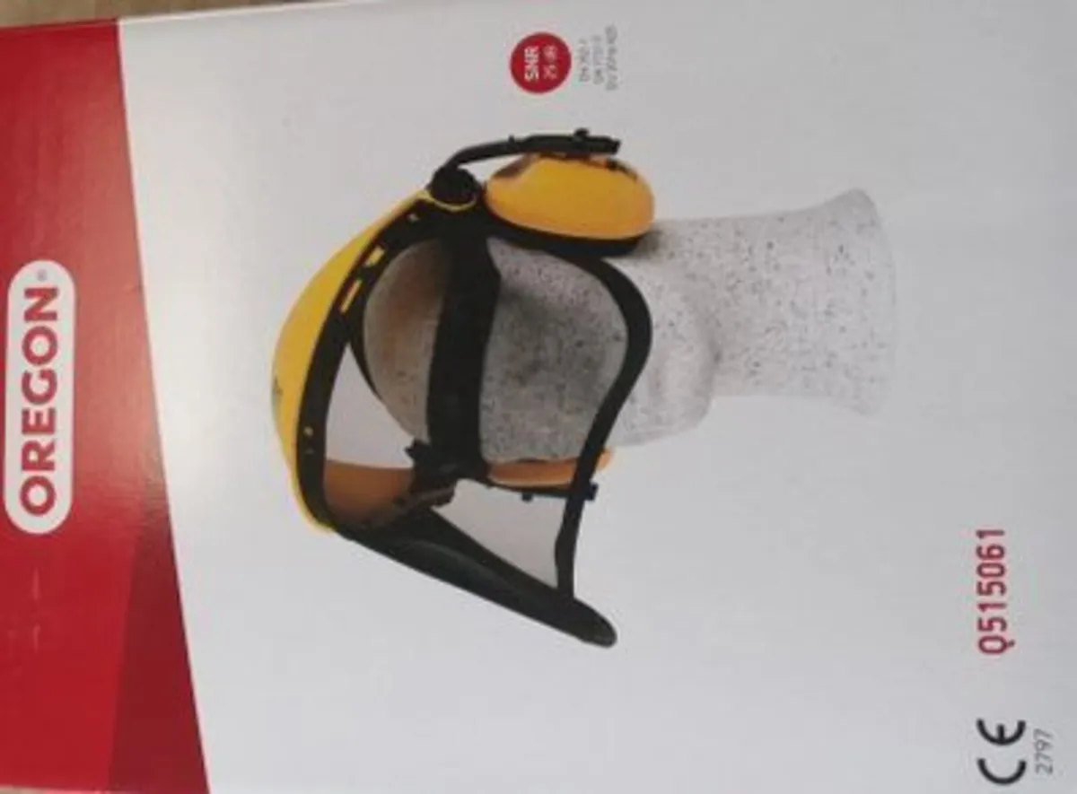 Oregon face and ear protection - Image 1
