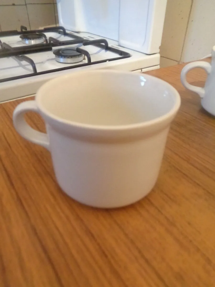 White Cups x 6 for Sale - Image 2