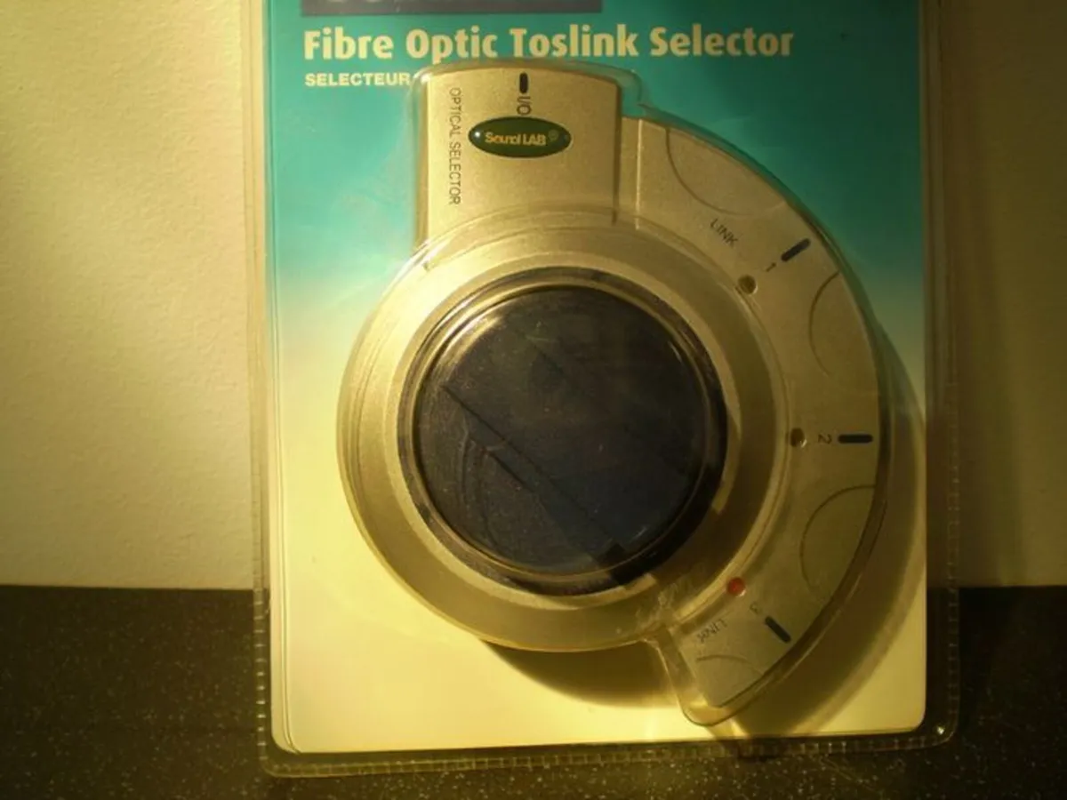 fibre optic toslink selector - Image 1