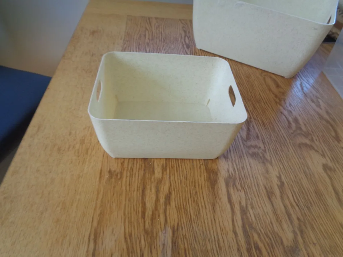 Plastic Storage Containers x 2 for Sale - Image 4