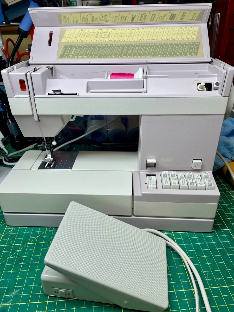 Premium PFAFF 1051 Heavy Duty Sewing Machine - IDT - Image 1