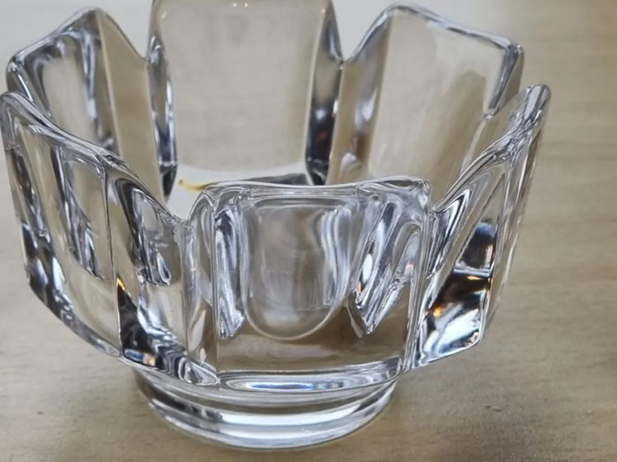 A crystal bowl designed by Lars Hellsten - Image 3