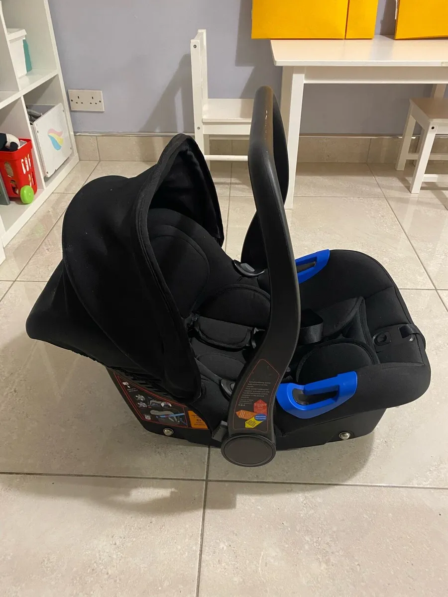 Universal Baby Car Seat 0-13kg - Image 1