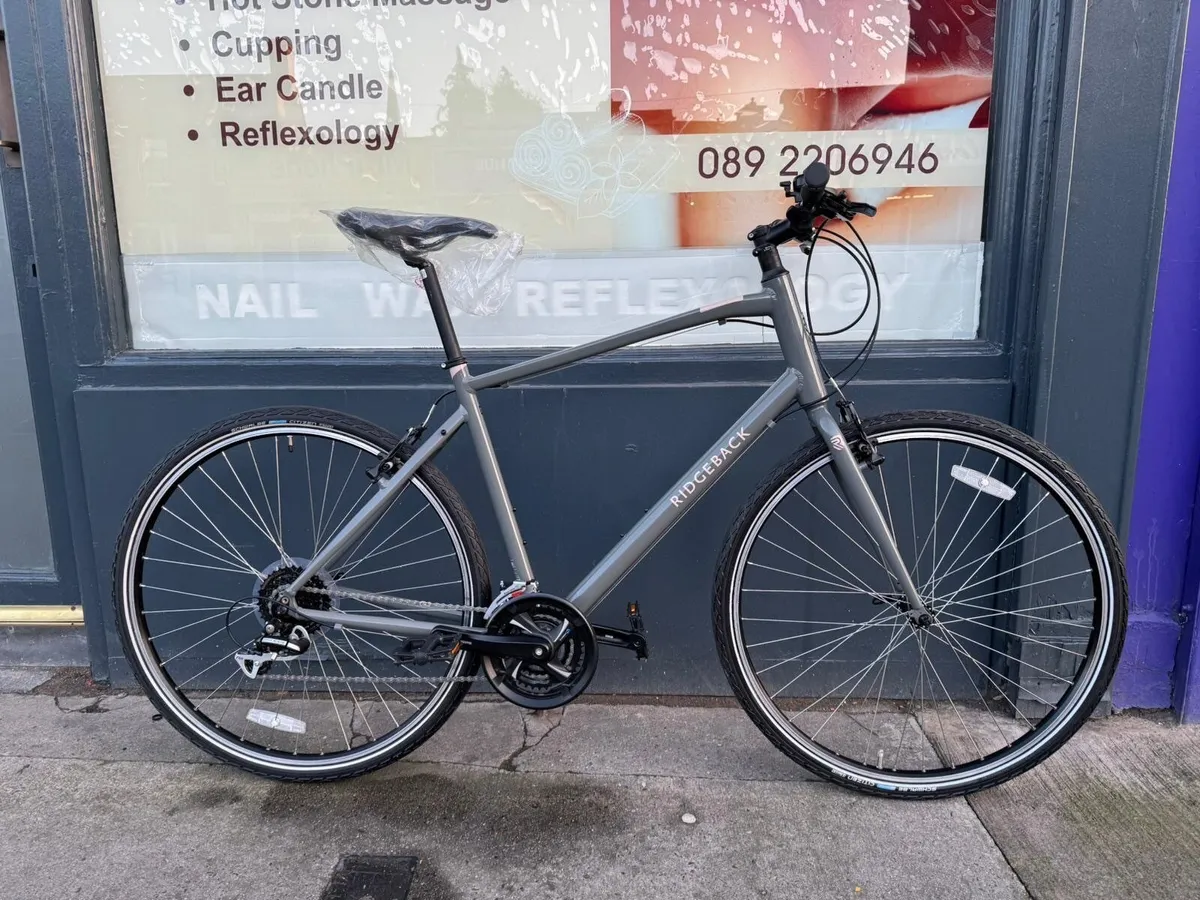 Ridgeback hybrid bike ❗️Open 7 days of the week ❗️ - Image 1