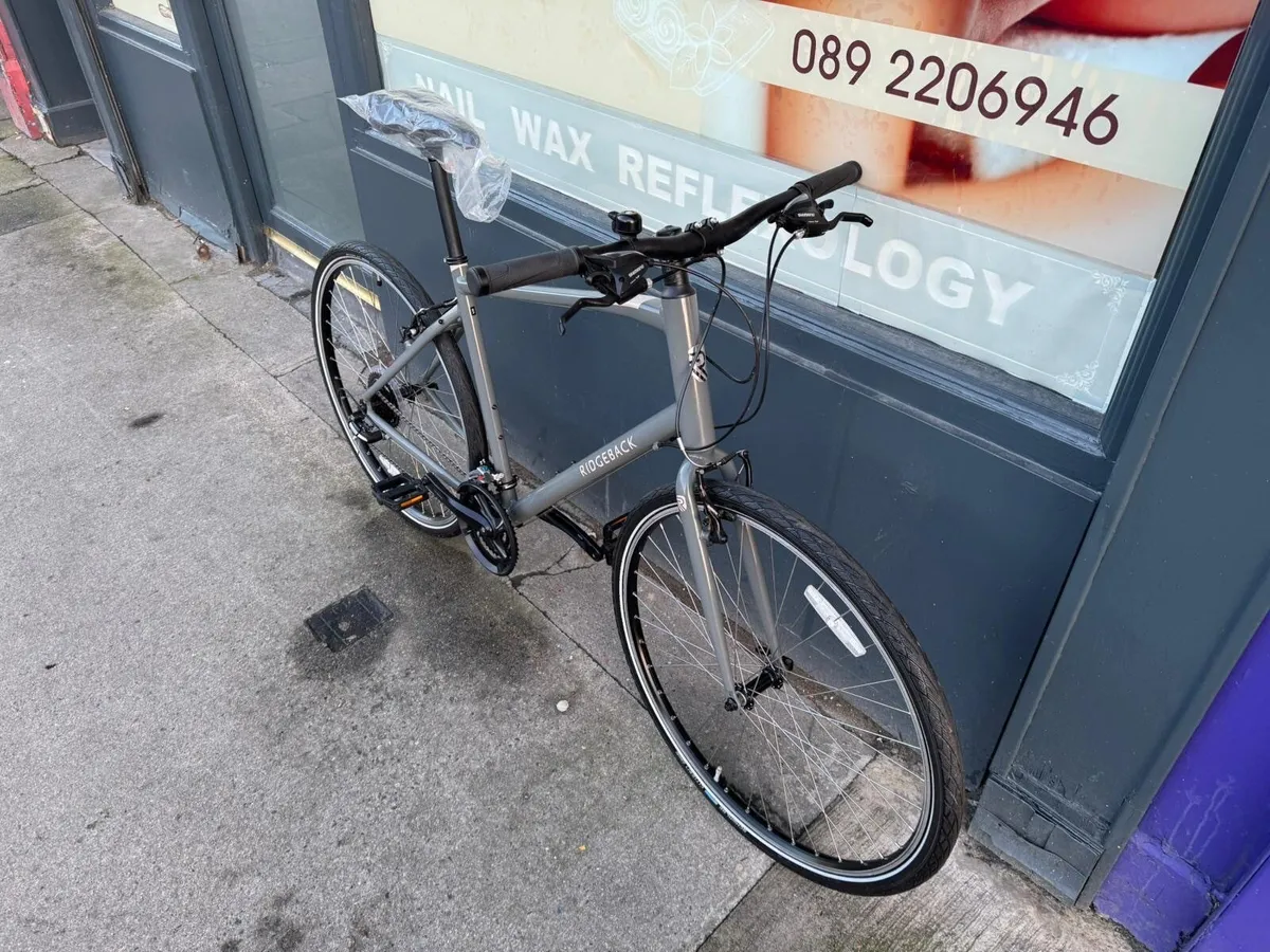 Ridgeback hybrid bike ❗️Open 7 days of the week ❗️ - Image 3