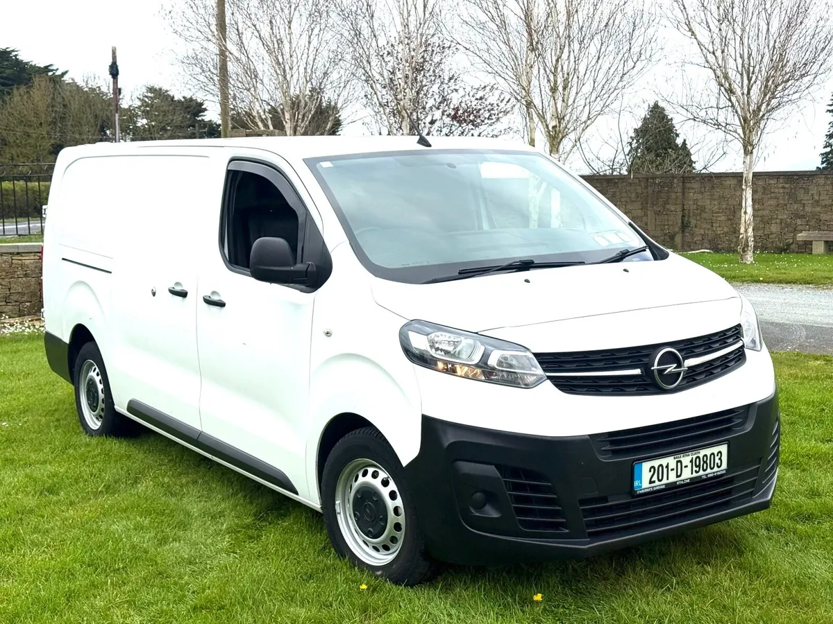 No Vat Opel Vivaro LWB With Low miles & New Cvrt - Image 3