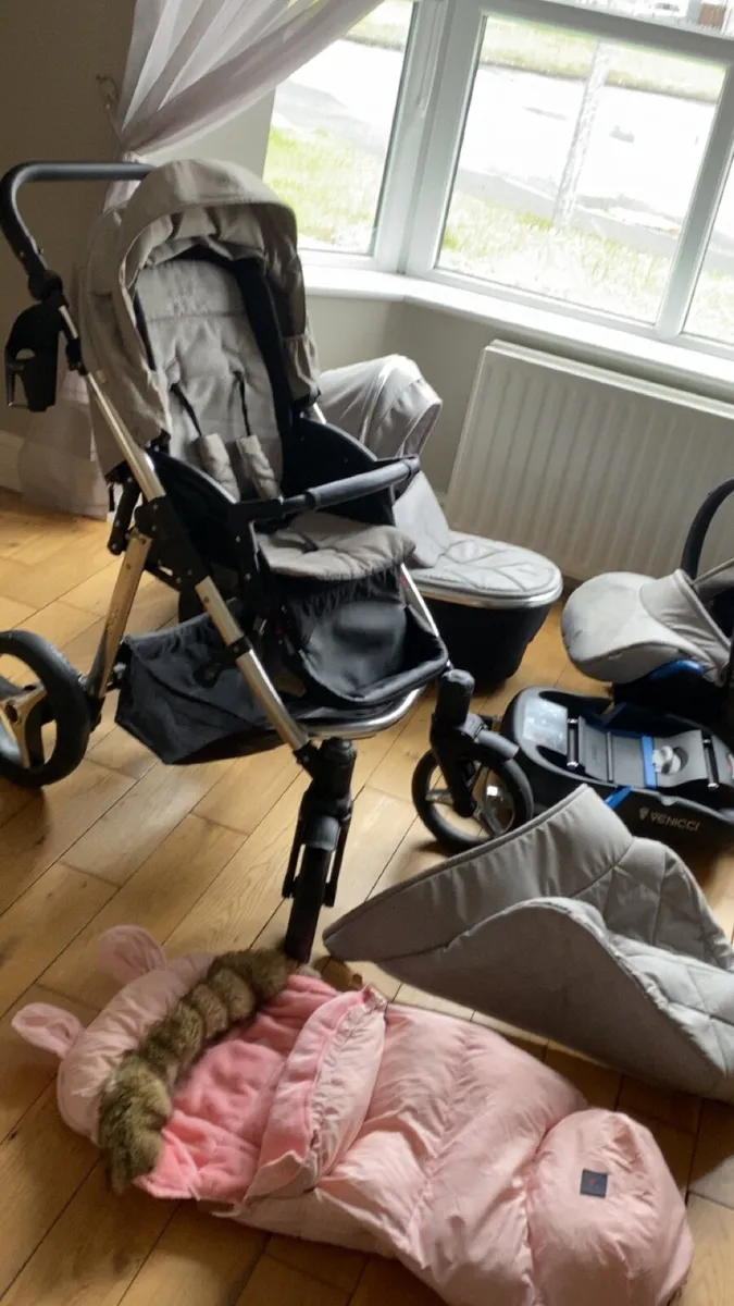 Venicci travel system - Image 3