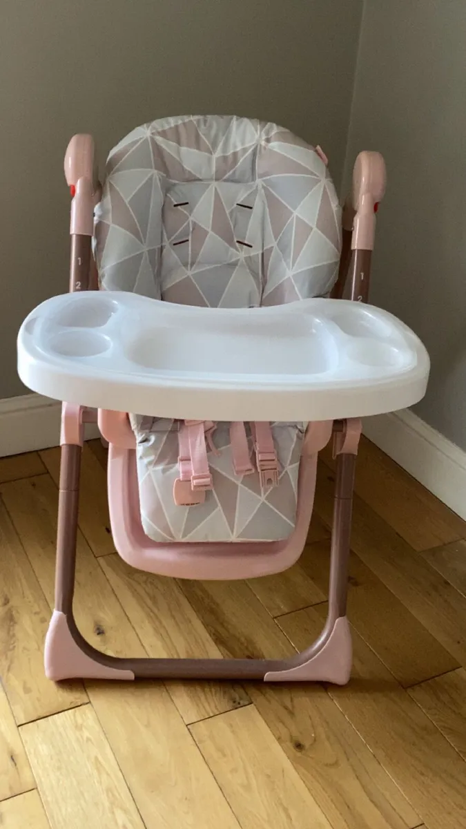 High chair - Image 1