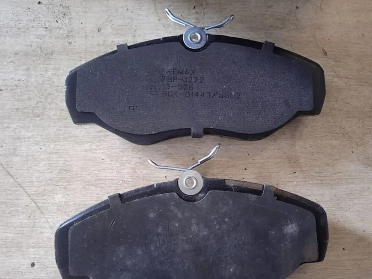 Lucas / Girling front brake pads - Image 2