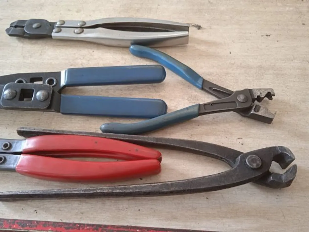 CV joint service pliers - Image 1
