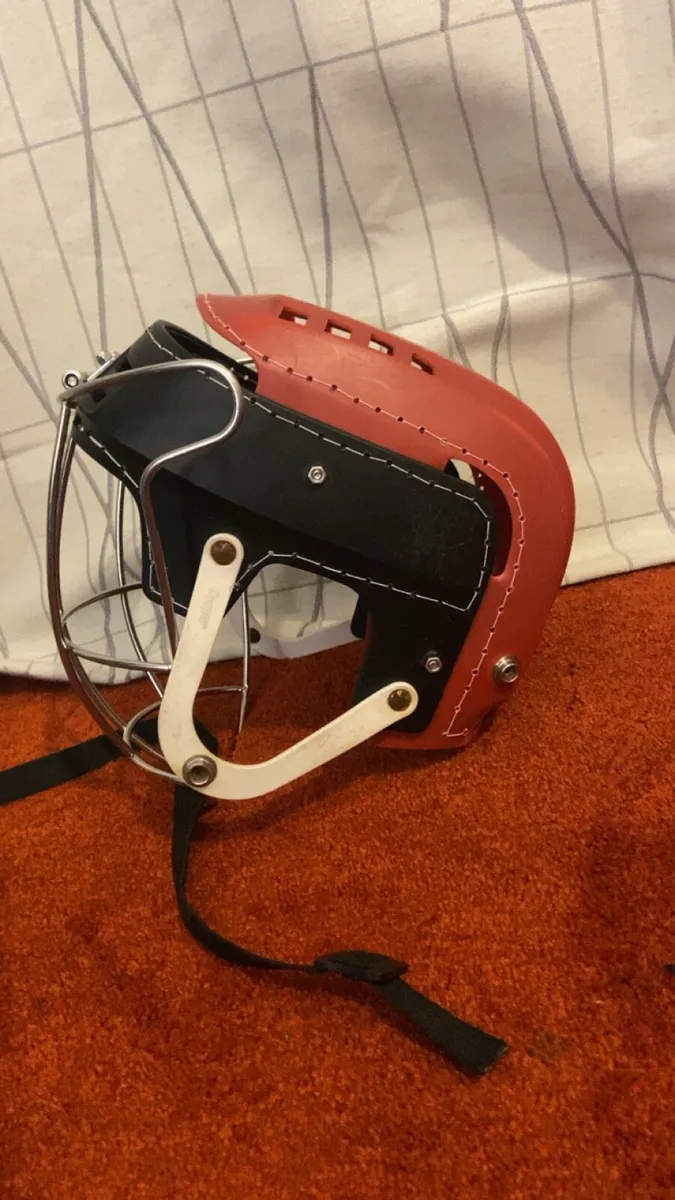 Cooper hurling helmet - Image 2