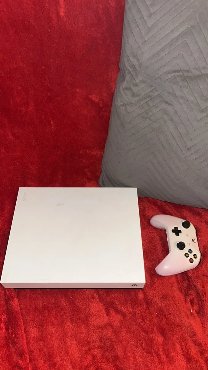 Xbox one X - Image 1