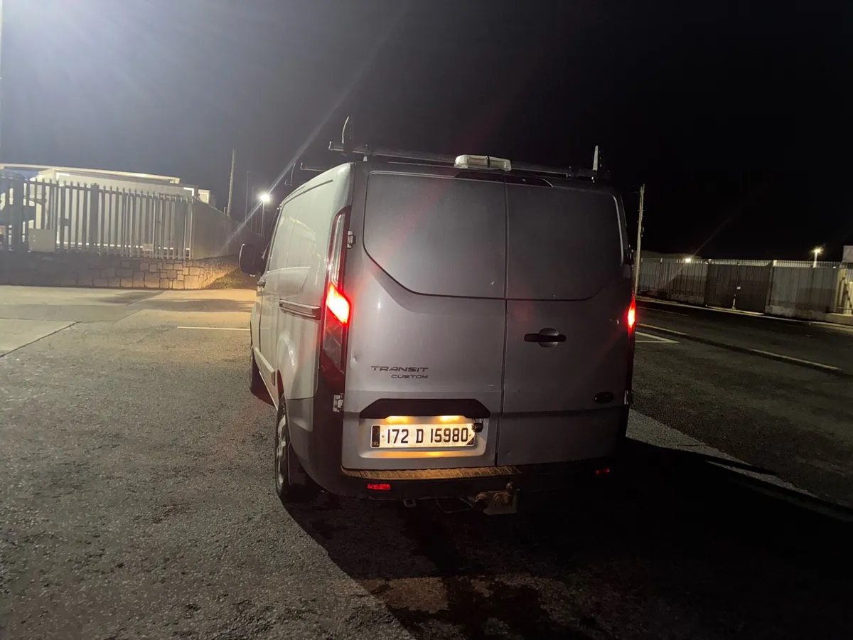 Ford coustom - Image 4