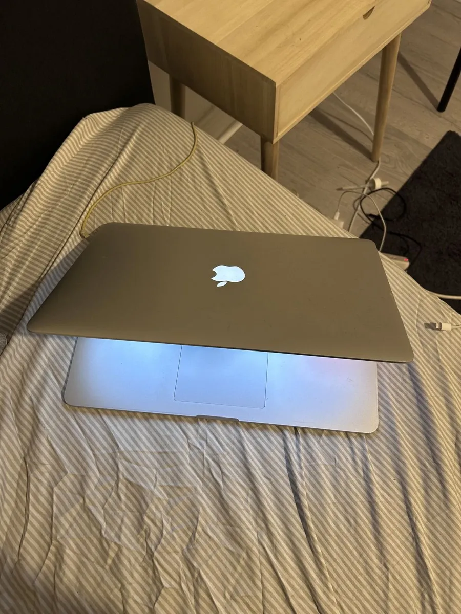 Macbook Pro 2015 Laptop - Image 2