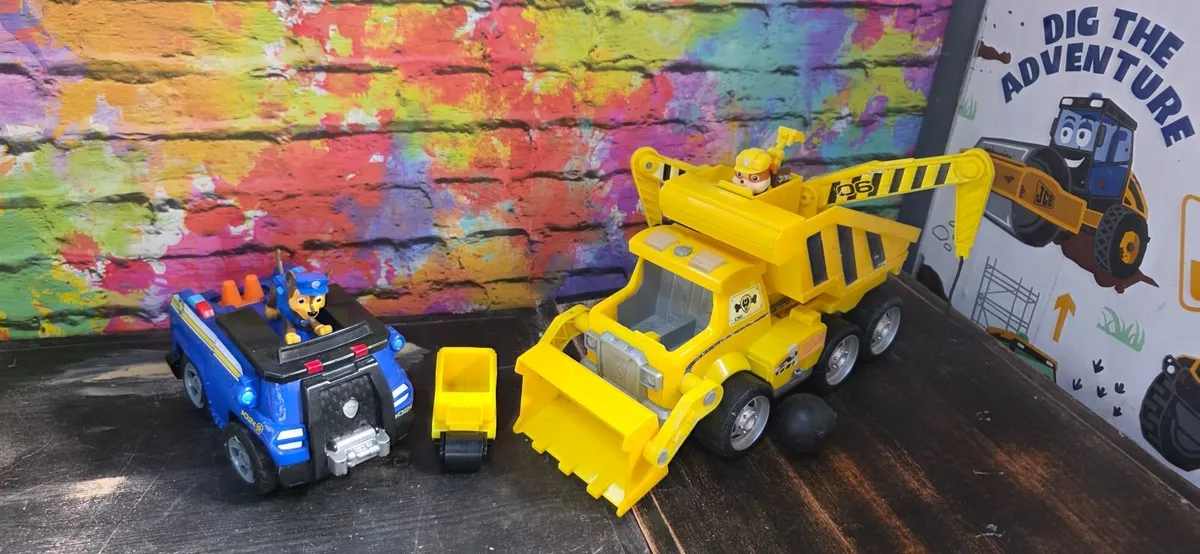 Paw Patrol - larger cruiser and very big truck - Image 1