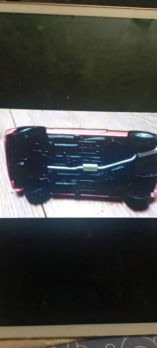 SOLIDO DIE - CAST 1-18 SCALE PEUGEOT 205 GTI 1.9. - Image 2