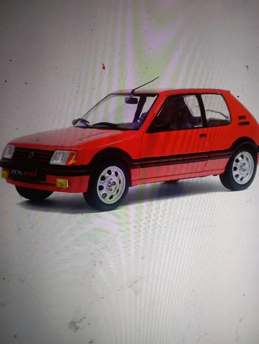 SOLIDO DIE - CAST 1-18 SCALE PEUGEOT 205 GTI 1.9. - Image 3