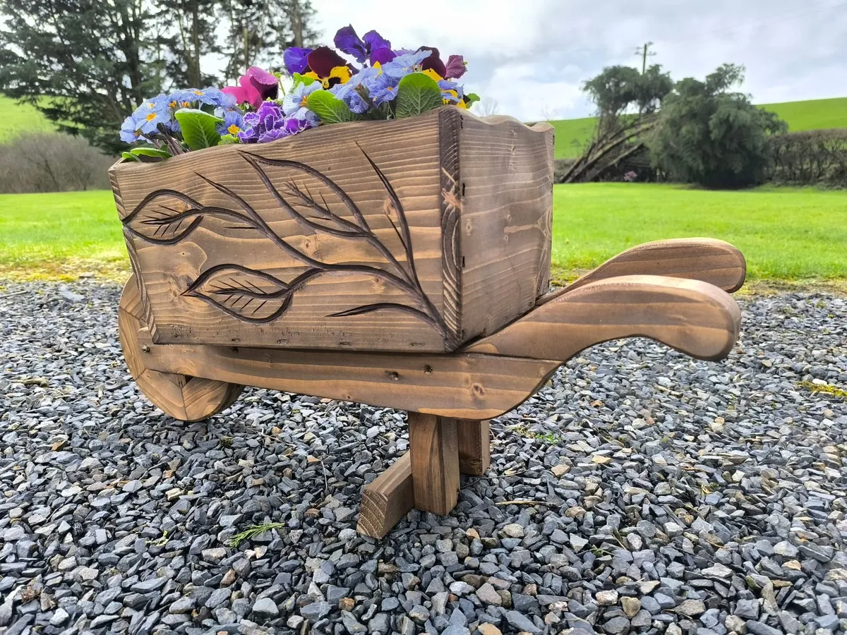 Garden wheelbarrow planter - Image 3