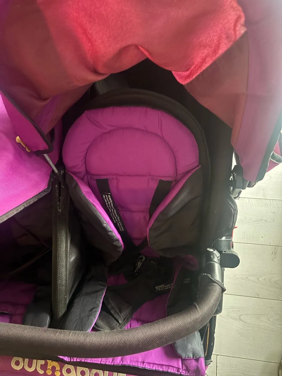 Out n about double nipper buggy - Image 3