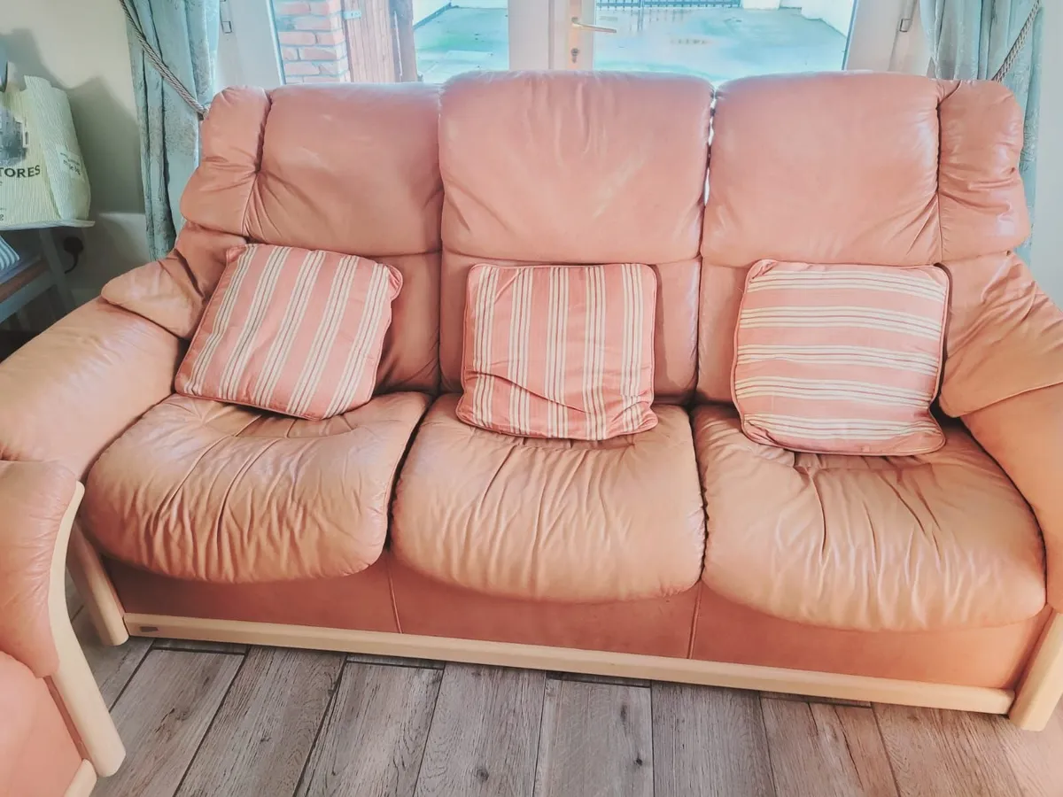 Genuine Italian Leather 3 and 2  seater Couch - Image 4