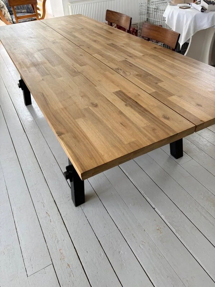 Kitchen table - Image 1