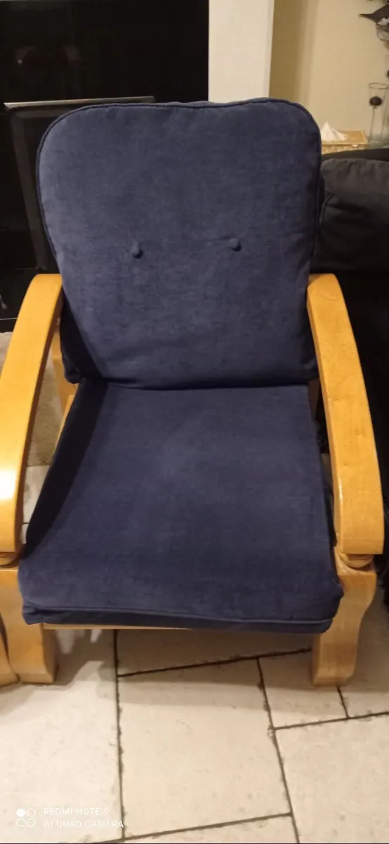 Single Navy and Pine chair - Image 2