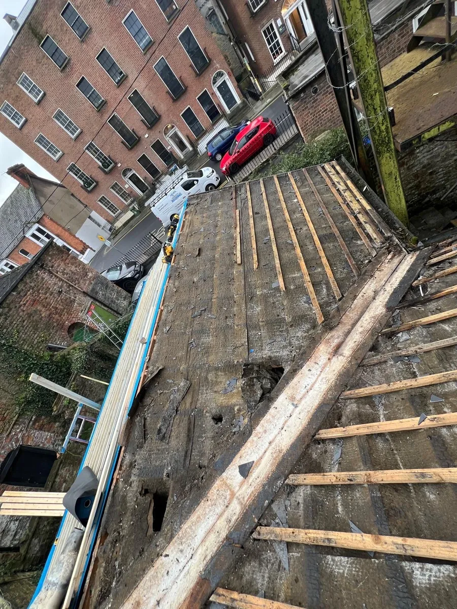 Roofing specialist - Image 2