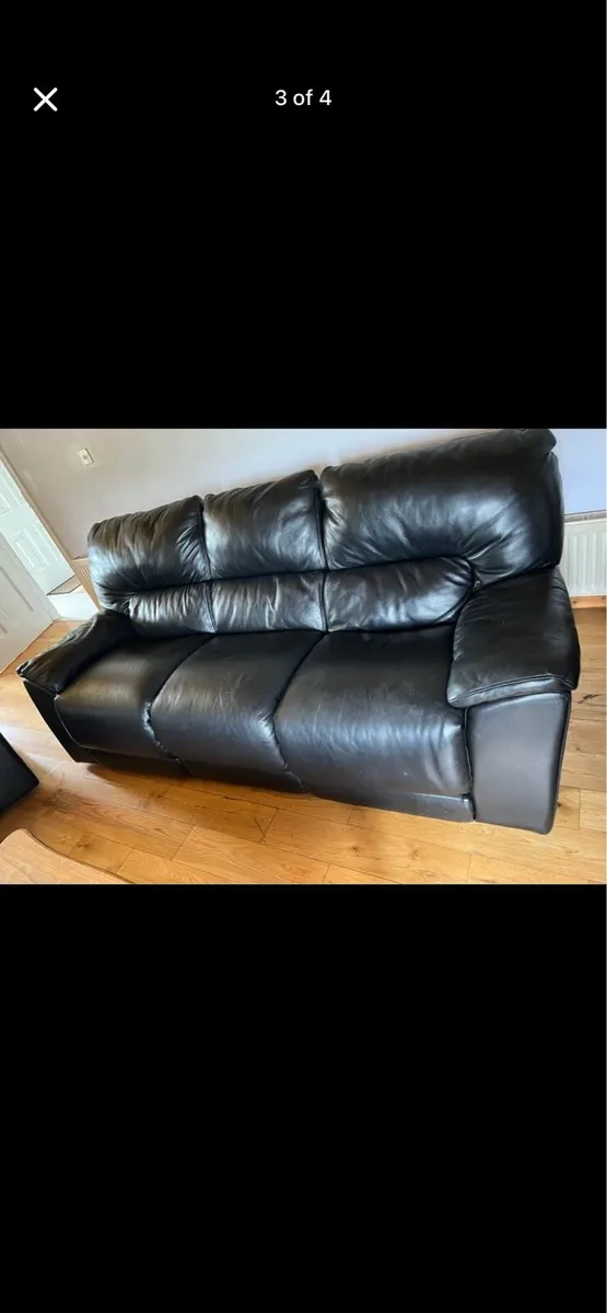 Black leather couch - Image 2