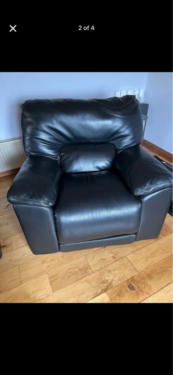 Black leather couch - Image 3