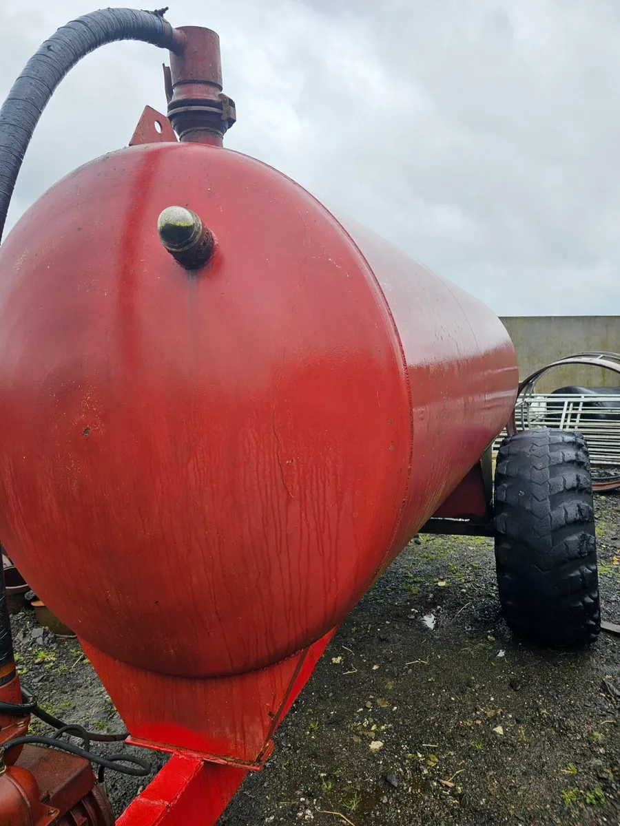 1300 gallon tanker - Image 1