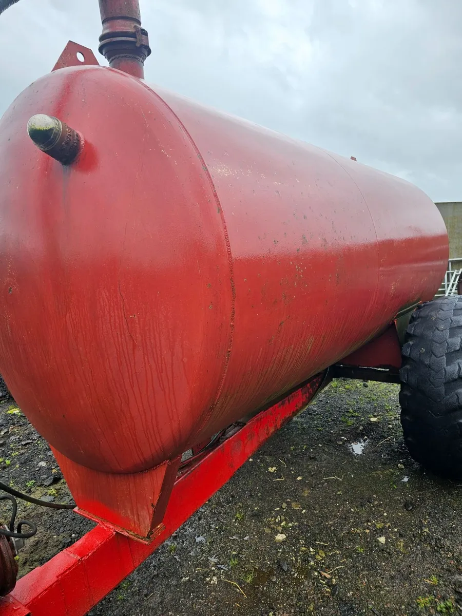 1300 gallon tanker - Image 3