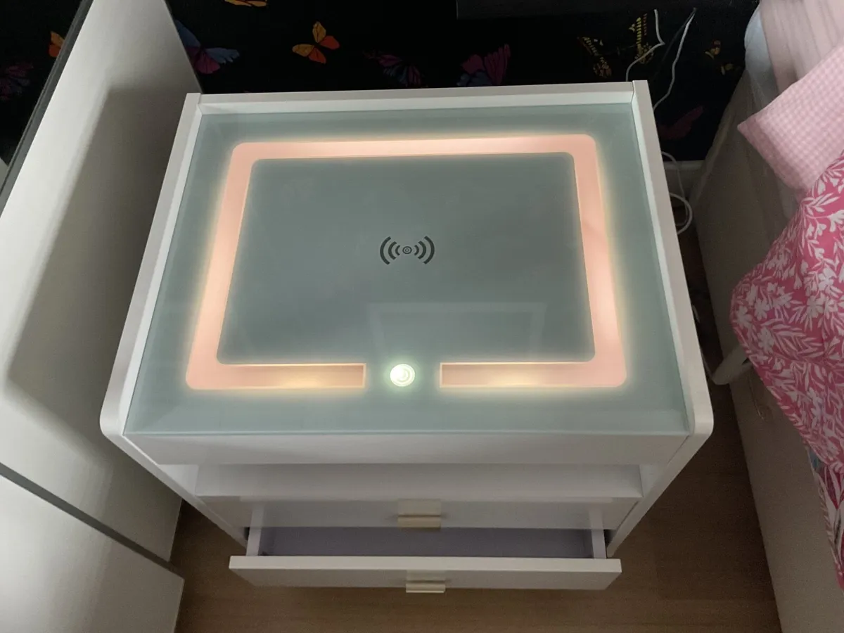 Bedside table - Image 2