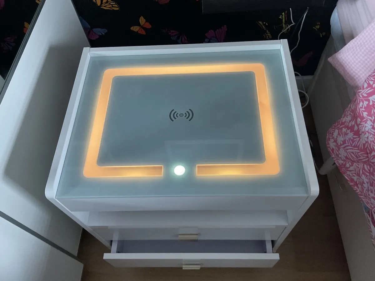 Bedside table - Image 3