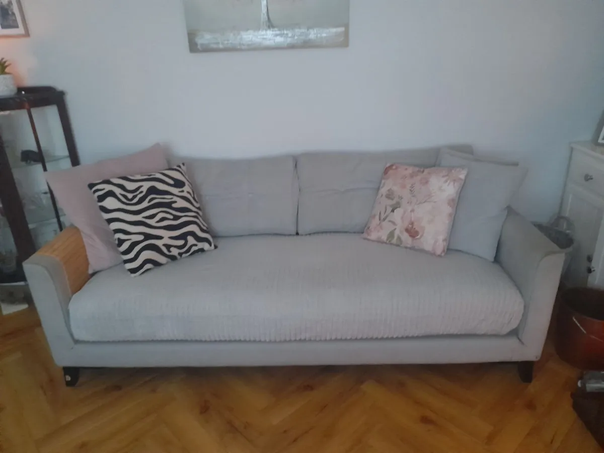 Sofas/Couches - Image 1