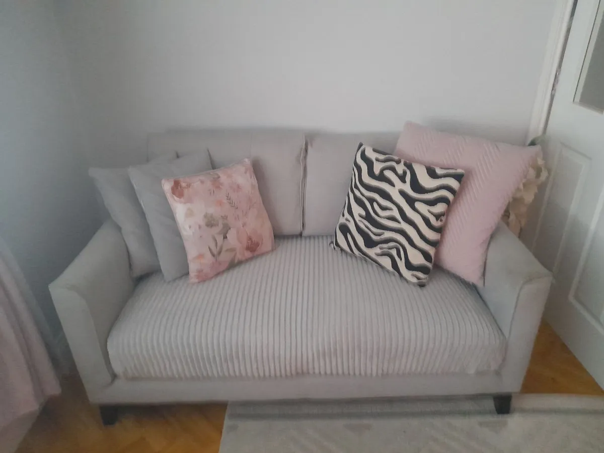 Sofas/Couches - Image 4