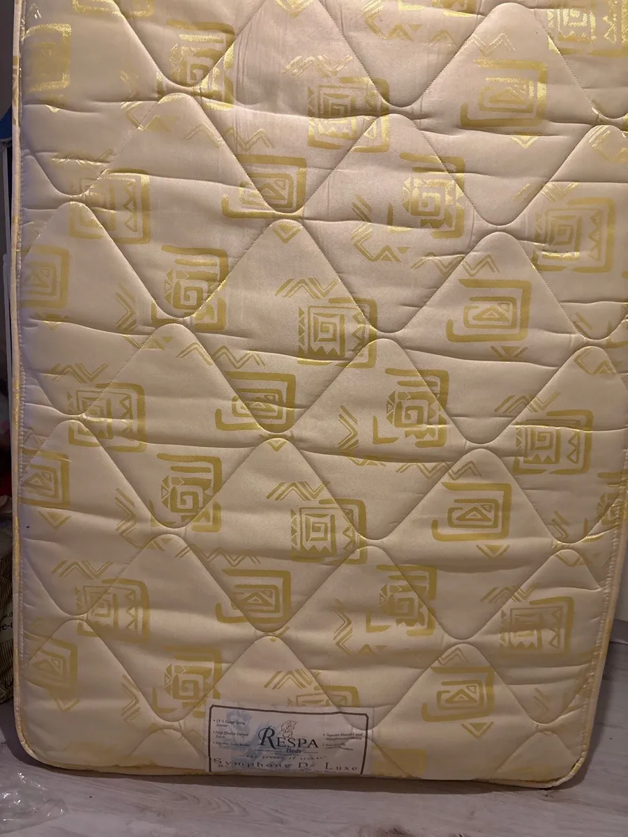 Bed frame plus mattress - Image 3