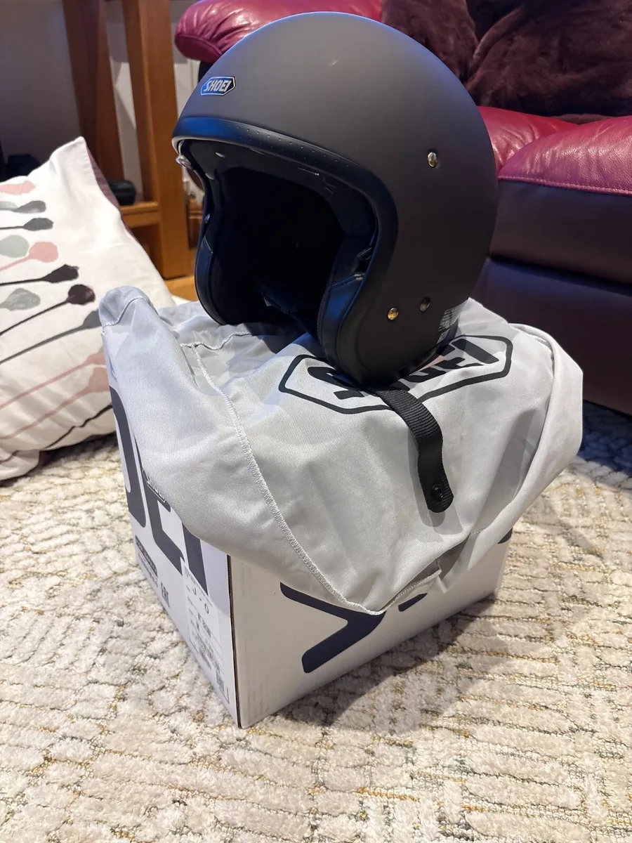 Shoei motorcycle helmet - Image 2