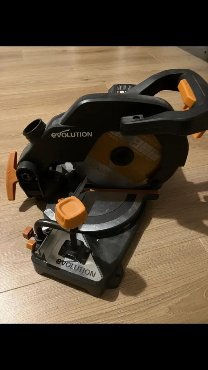 Mitre saw brand new - Image 1