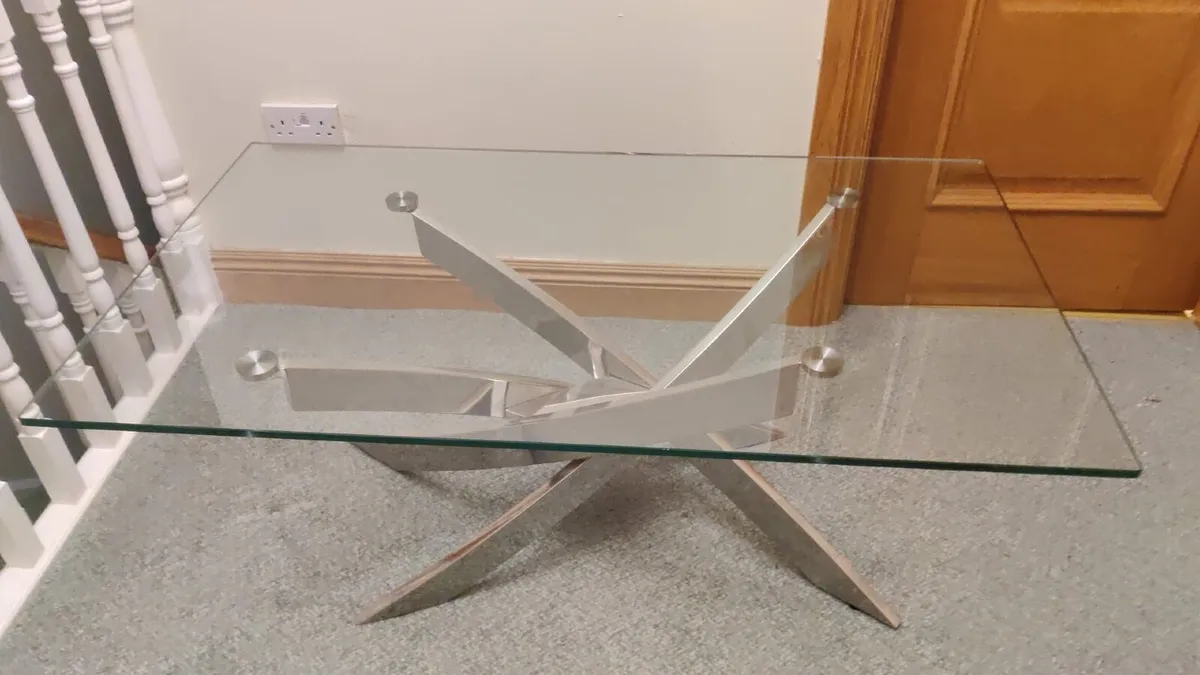 Coffee table and side table. Perfect condition - Image 1