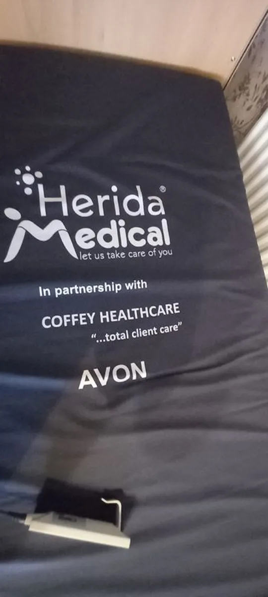 Hospital patient electric bed - Image 2