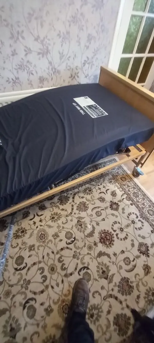 Hospital patient electric bed - Image 3