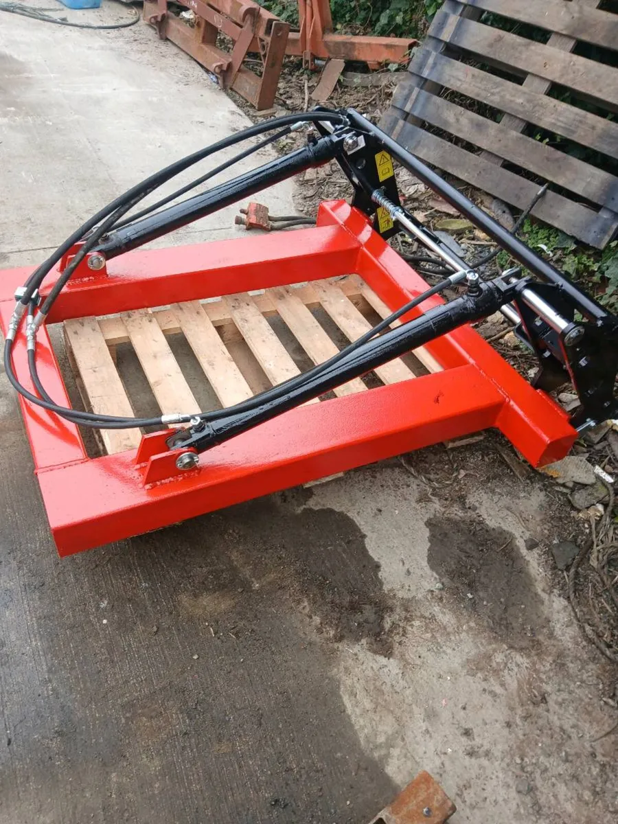 Forklift bucket - Image 1