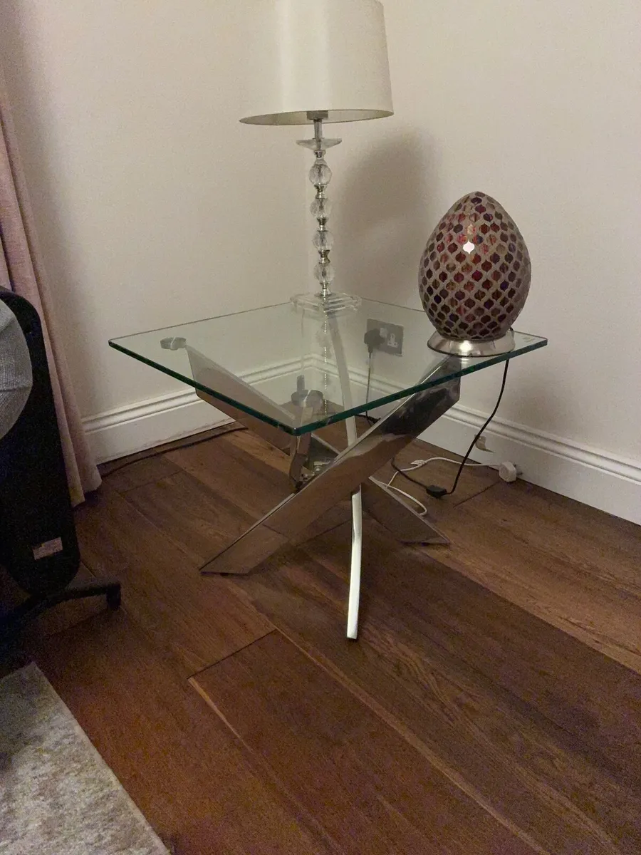 Coffee table and side table. Perfect condition - Image 3