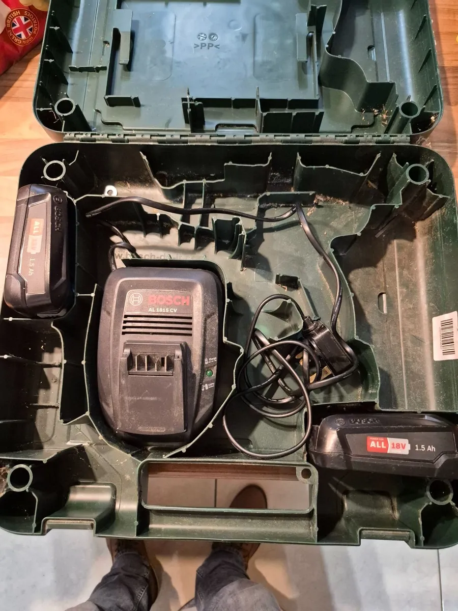 2 bosch batteries for cordless drill plus charger - Image 1