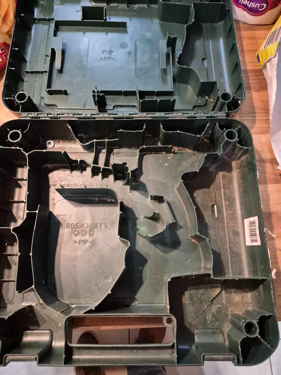 2 bosch batteries for cordless drill plus charger - Image 4