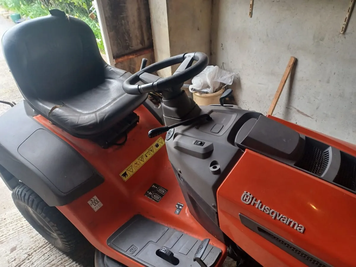 Ride on Lawnmower - Image 2