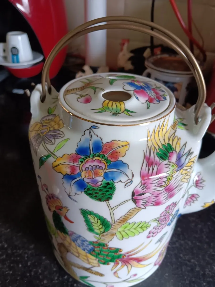 Porcelain tea pot - Image 2