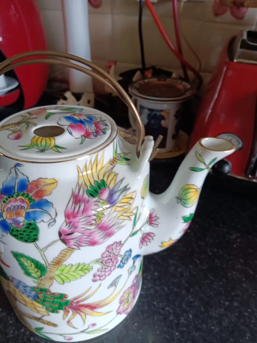 Porcelain tea pot - Image 3