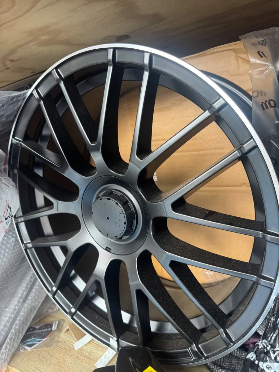 20” Mercedes 5x112 alloys and tyres
