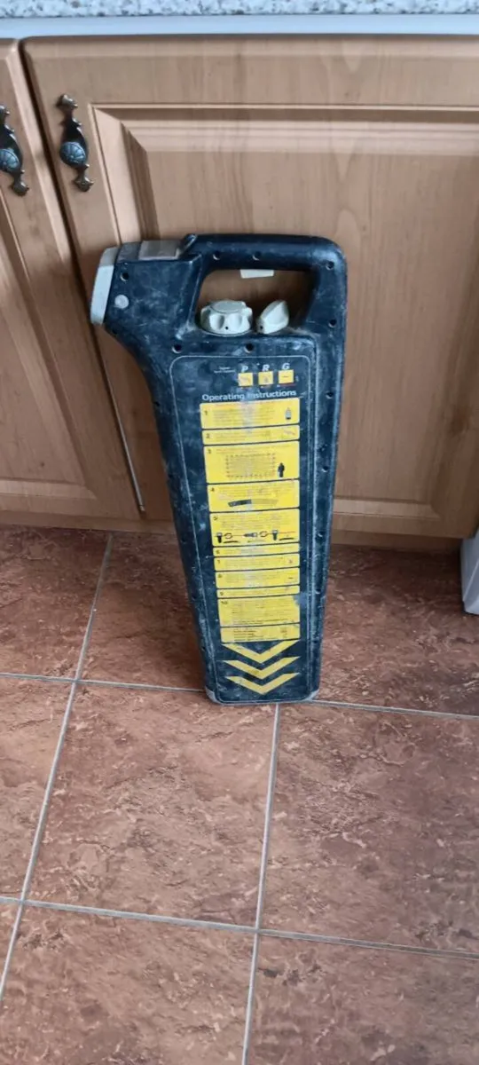 Cat Scanner. - Image 1